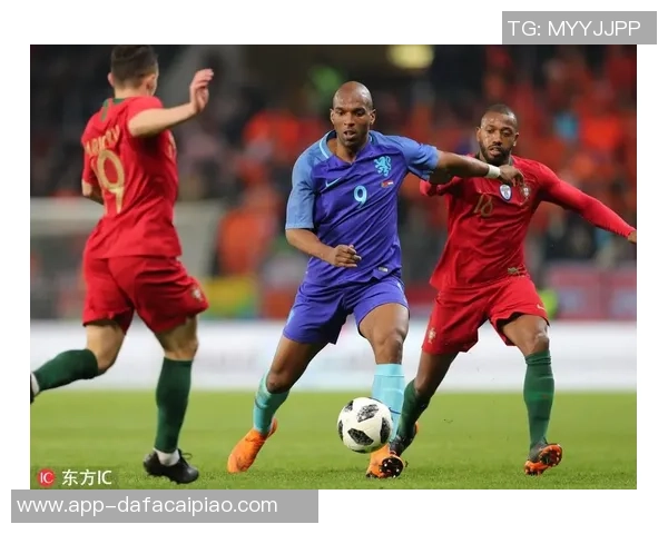 荷兰足球转型之路防线稳固锋线依赖德佩的艰难时刻